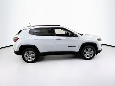 Used 2022 Jeep Compass Latitude AWD/4WD image 4
