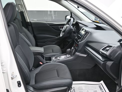 Used 2023 Subaru Forester Premium image 26