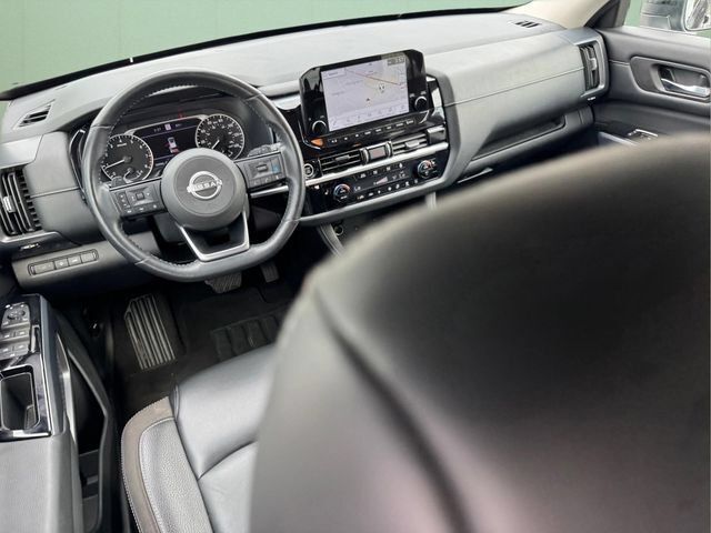Used 2023 Nissan Pathfinder SL AWD/4WD image 14