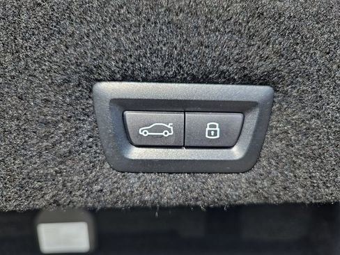 Used 2024 BMW 740i xDrive image 73