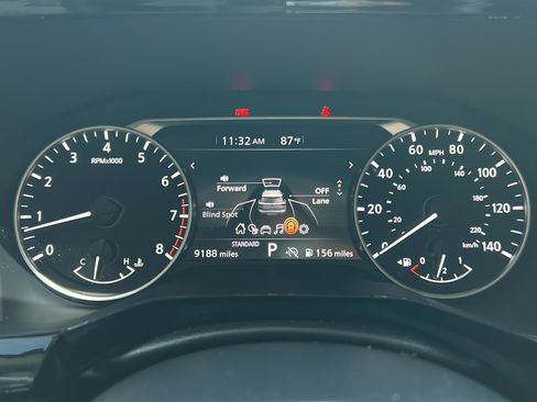 Used 2025 Nissan Pathfinder SV w/ SV Premium Package FWD image 26