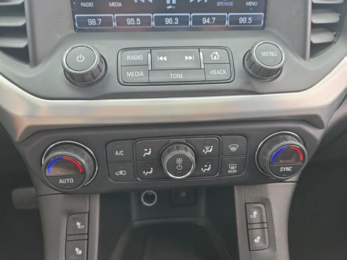 Used 2017 GMC Acadia SLE FWD image 20