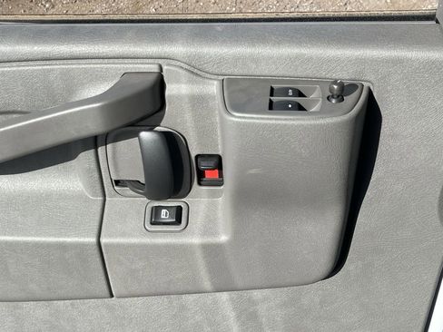 New 2025 GMC Savana 2500 Extended w/ Driver Convenience Package image 23