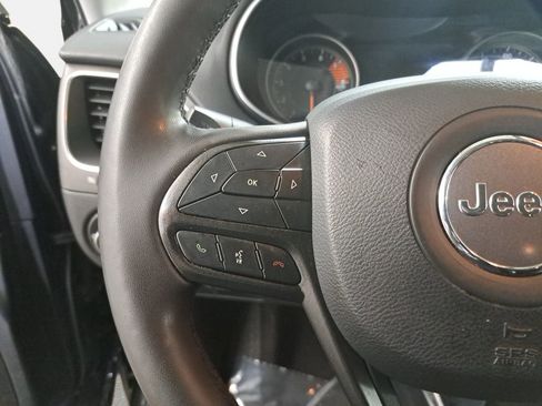 Certified 2022 Jeep Cherokee Trailhawk image 17