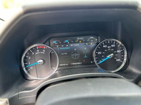 Used 2017 Ford F250 Lariat w/ Lariat Ultimate Package AWD/4WD image 14