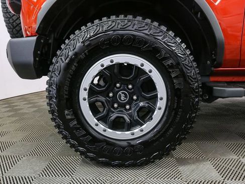 Used 2024 Ford Bronco Big Bend w/ Sasquatch Package AWD/4WD image 14