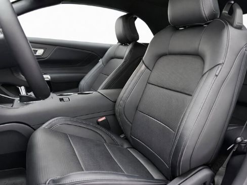 Used 2026 Ford Mustang Premium image 9