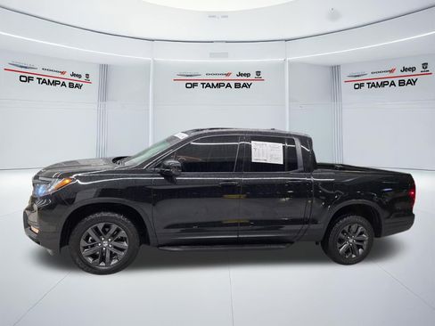 Used 2025 Honda Ridgeline Sport image 3