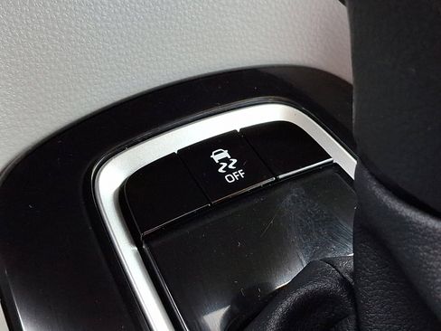 Certified 2025 Toyota Corolla LE w/ LE Premium Package FWD image 25