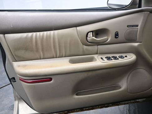 Used 2000 Buick Century Custom w/ Premium Opt Pkg image 17