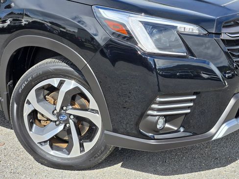 Used 2023 Subaru Forester Touring AWD/4WD image 9