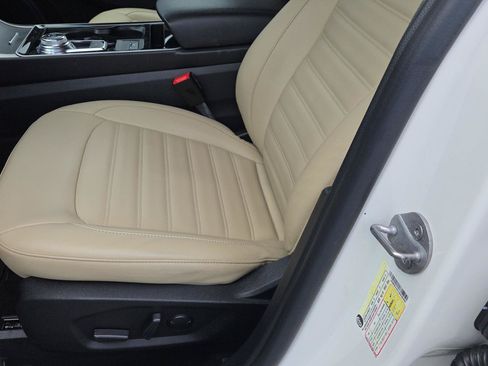 Used 2020 Ford Edge SEL w/ Convenience Package AWD/4WD image 12