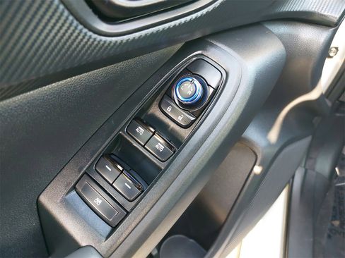 Used 2024 Subaru Crosstrek 2.0i Premium image 26