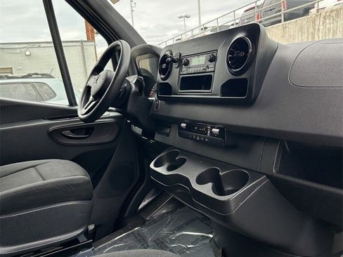 Used 2019 Mercedes-Benz Sprinter 144 Cargo image 33