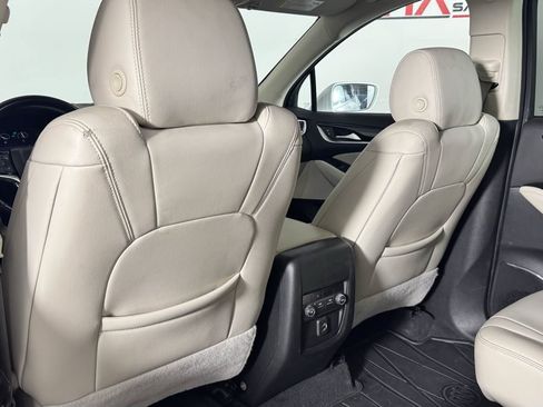 Used 2023 Buick Enclave Essence AWD/4WD image 26