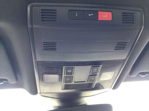 Used 2024 Volkswagen Jetta Sport image 31