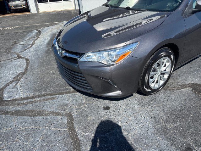 Used 2017 Toyota Camry LE FWD image 8
