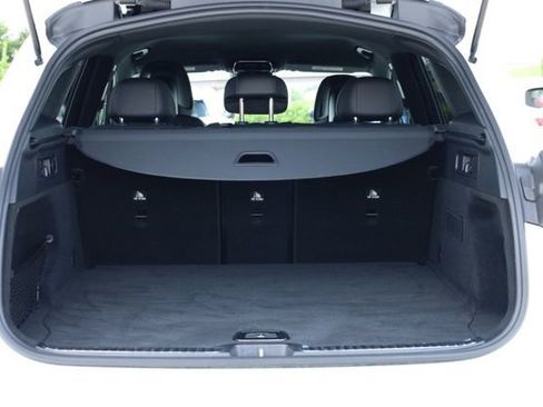 Certified 2025 Mercedes-Benz GLC 300 image 27