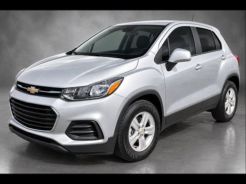 Used 2019 Chevrolet Trax LS w/ Tint and Cruise Package FWD image 1