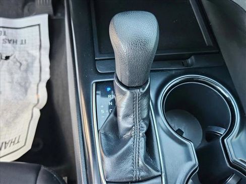 Used 2019 Toyota Camry LE FWD image 12