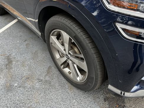 Used 2023 Genesis GV80 2.5T w/ Prestige 20" Package image 10