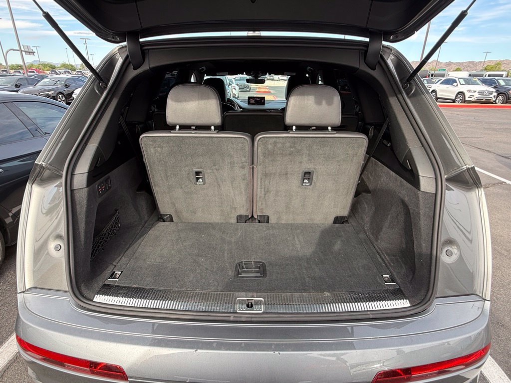 Used 2018 Audi Q7 3.0T Prestige w/ Prestige Package AWD/4WD image 12