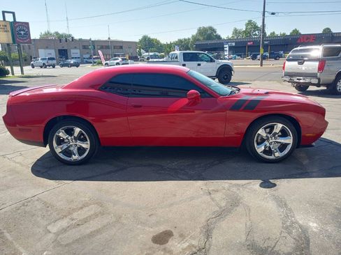 Used 2013 Dodge Challenger R/T RWD image 6