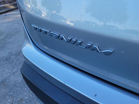 Used 2022 Ford Edge Titanium AWD/4WD image 9