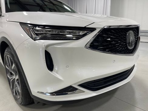 Used 2024 Acura MDX SH-AWD w/ Technology Package image 11