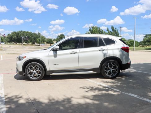 Used 2017 BMW X1 sDrive28i FWD image 4