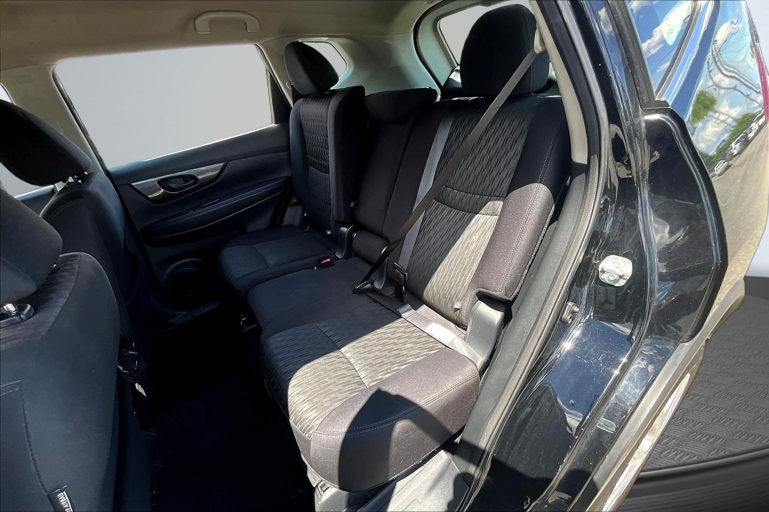 Used 2019 Nissan Rogue S AWD/4WD image 20