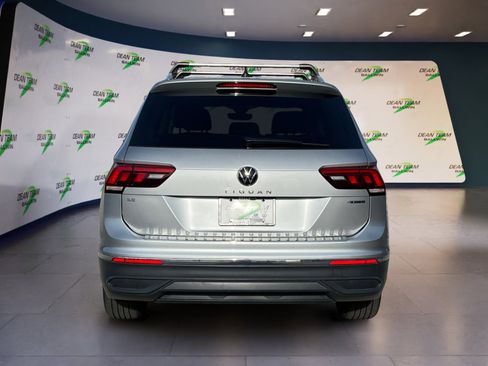 Used 2023 Volkswagen Tiguan SE w/ Panoramic Sunroof Package image 7