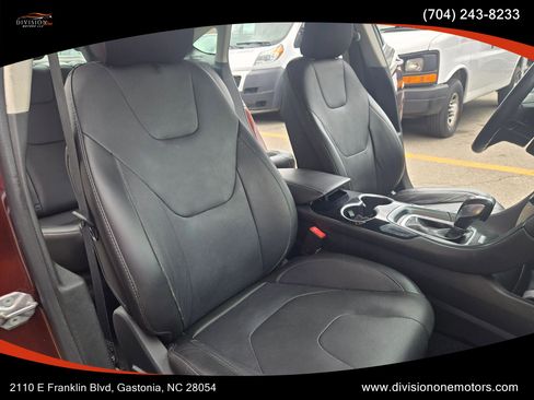 Used 2015 Ford Fusion Titanium FWD image 13