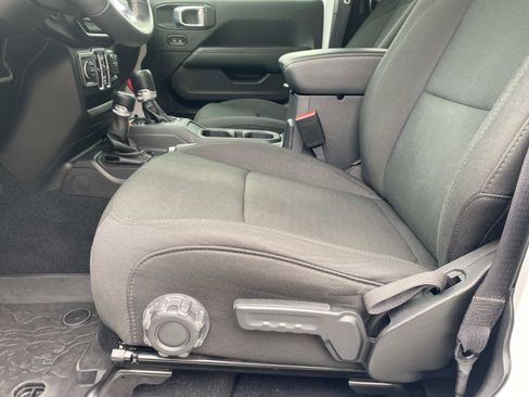 Certified 2022 Jeep Gladiator Overland image 22