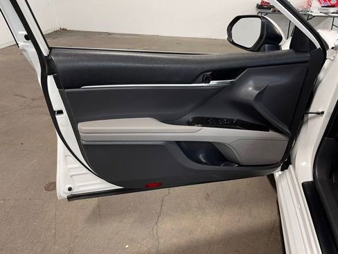 Used 2021 Toyota Camry SE FWD image 24