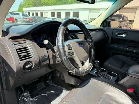 Used 2013 Ford Flex SEL FWD image 17