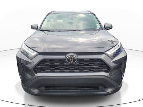 Used 2025 Toyota RAV4 XLE w/ Convenience Package FWD image 2