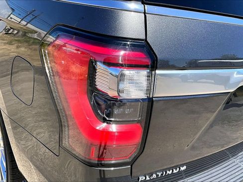 Used 2019 Ford Expedition Platinum AWD/4WD image 25
