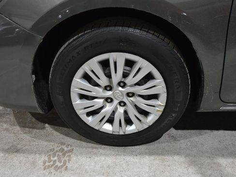 Used 2012 Toyota Camry LE image 43