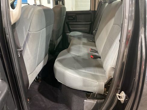 Used 2017 RAM 1500 Express AWD/4WD image 8