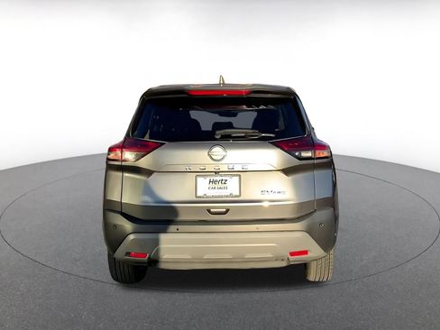 Used 2023 Nissan Rogue SV image 12