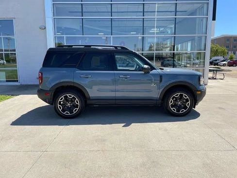 Certified 2025 Ford Bronco Sport Outer Banks w/ Outer Banks Tech Package+ AWD/4WD image 4