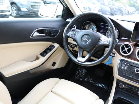 Used 2016 Mercedes-Benz GLA 250 image 39