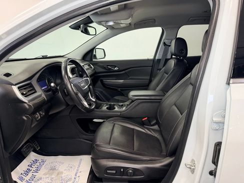 Used 2020 GMC Acadia SLT w/ LPO, Floor Liner Package FWD image 12