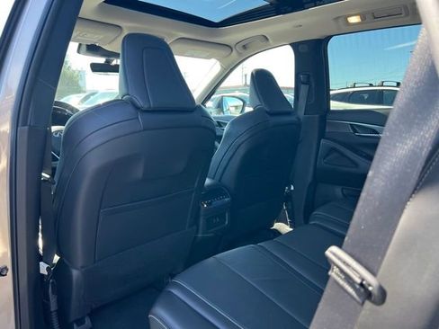 Used 2025 INFINITI QX60 Luxe AWD/4WD image 12