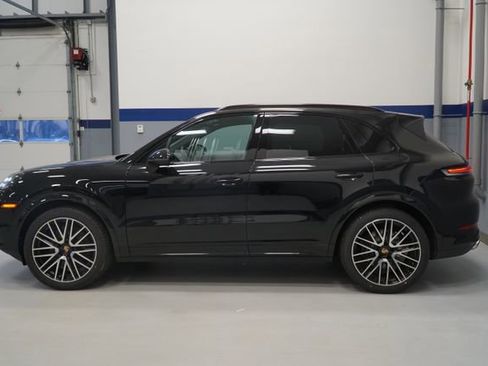 New 2026 Porsche Cayenne image 2