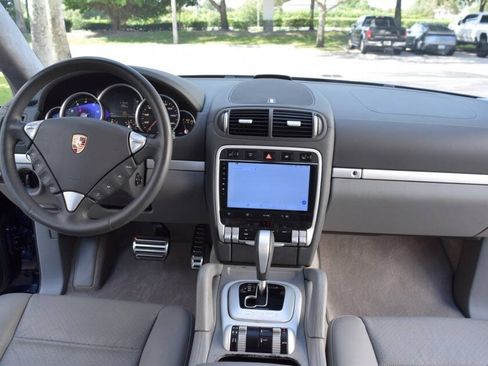 Used 2004 Porsche Cayenne Turbo AWD/4WD image 55