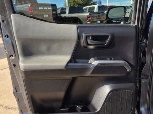 Used 2021 Toyota Tacoma 2WD Double Cab image 15