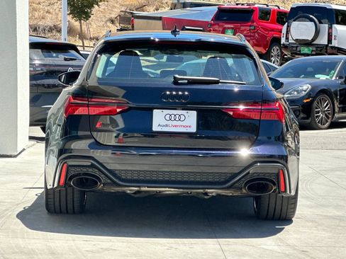 Used 2022 Audi RS 6 AWD/4WD image 5