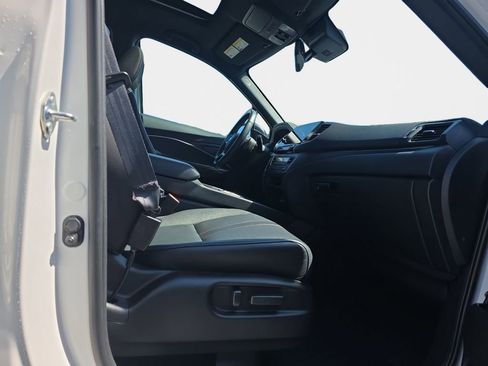 Certified 2024 Honda Passport TrailSport image 19
